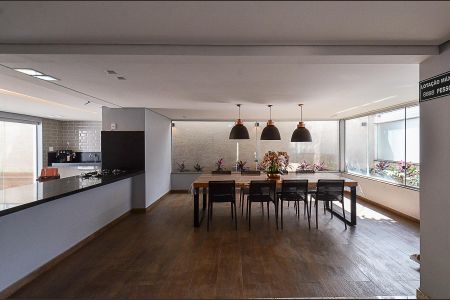 Apartamento à venda com 119m², 4 quartos e 4 vagasÁrea comum - Churrasqueira