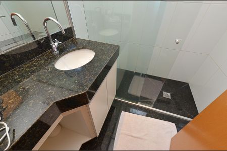 Apartamento à venda com 119m², 4 quartos e 4 vagasBanheiro Social