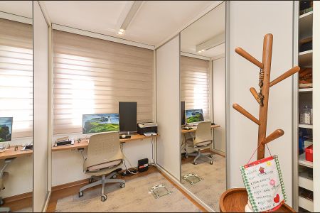 Apartamento à venda com 119m², 4 quartos e 4 vagasCloset Suíte