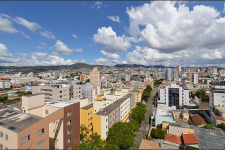 Apartamento à venda com 119m², 4 quartos e 4 vagasVista