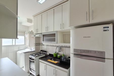 Apartamento para alugar com 69m², 2 quartos e 1 vagaCozinha e Área de Serviço