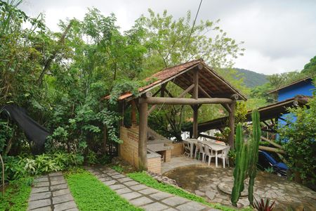 Casa à venda com 186m², 4 quartos e 3 vagasQuintal