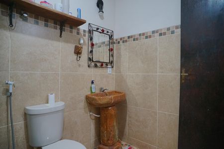 Casa à venda com 186m², 4 quartos e 3 vagasBanheiro Social