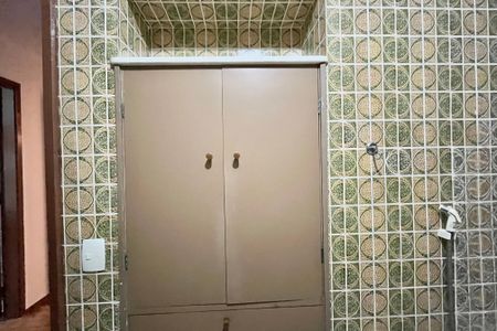 Apartamento para alugar com 280m², 5 quartos e 2 vagasBanheiro 1
