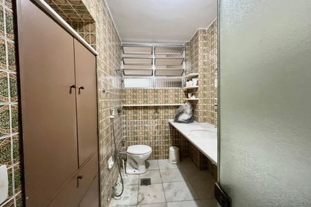 Apartamento para alugar com 280m², 5 quartos e 2 vagasBanheiro 1