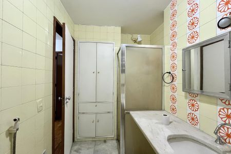 Apartamento para alugar com 280m², 5 quartos e 2 vagasBanheiro 2