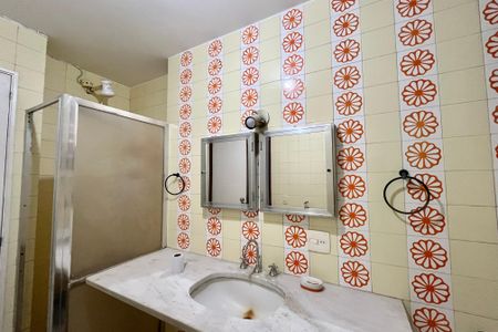 Apartamento para alugar com 280m², 5 quartos e 2 vagasBanheiro 2