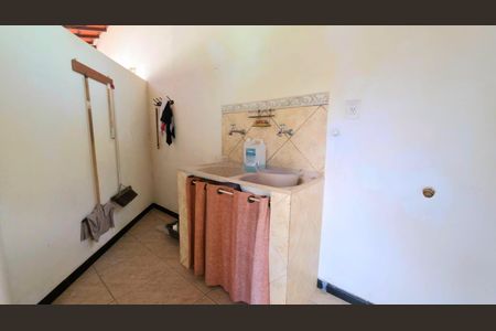Casa à venda com 219m², 3 quartos e 1 vaga