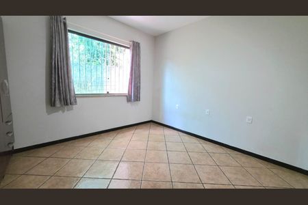 Casa à venda com 219m², 3 quartos e 1 vaga