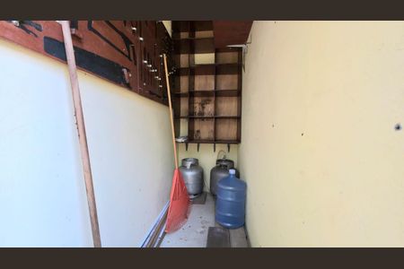 Casa à venda com 219m², 3 quartos e 1 vaga