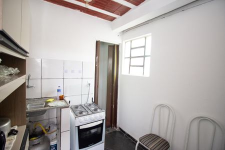 Casa à venda com 180m², 6 quartos e 1 vagaKitnet