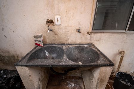 Casa à venda com 180m², 5 quartos e 1 vagaÁrea de Serviço