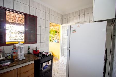 Casa à venda com 180m², 6 quartos e 1 vagaCozinha e Área de Serviço