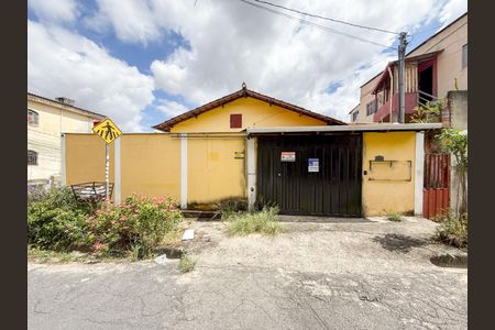 Casa à venda com 180m², 6 quartos e 1 vagaFachada 