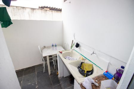 Casa à venda com 180m², 6 quartos e 1 vagaKitnet