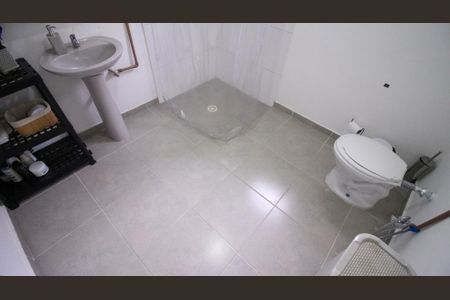 Casa à venda com 357m², 5 quartos e 3 vagasBanheiro (casa 2)