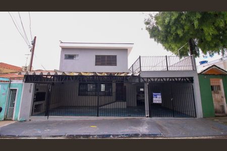 Casa à venda com 357m², 5 quartos e 3 vagasFachada
