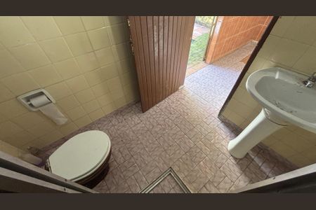 Casa à venda com 250m², 4 quartos e 5 vagasBanheiro