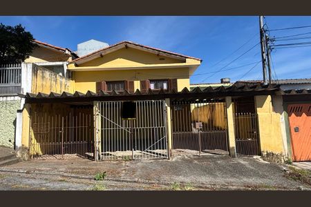 Casa à venda com 250m², 4 quartos e 5 vagasFachada