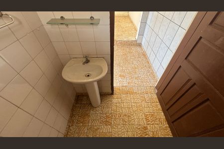 Casa à venda com 250m², 4 quartos e 5 vagasBanheiro