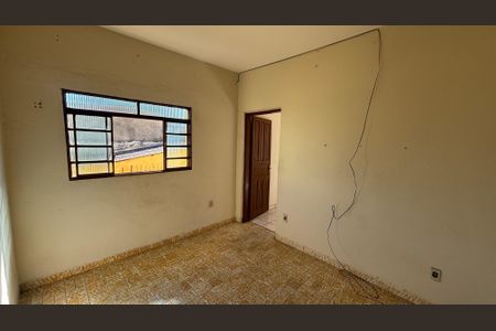 Casa à venda com 250m², 4 quartos e 5 vagasSala