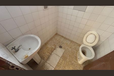 Casa à venda com 250m², 4 quartos e 5 vagasBanheiro