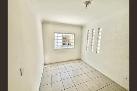 Sala de casa de condomínio para alugar com 2 quartos, 90m² em Jardim Sonia, São Paulo