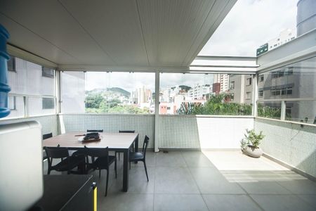 Apartamento à venda com 120m², 3 quartos e 2 vagas Apartamento à venda com 120m², 3 quartos e 2 vagasÁrea externa - cobertura