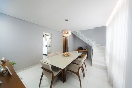 Apartamento à venda com 120m², 3 quartos e 2 vagas Apartamento à venda com 120m², 3 quartos e 2 vagassala