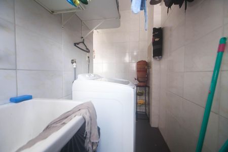 Apartamento à venda com 120m², 3 quartos e 2 vagas Apartamento à venda com 120m², 3 quartos e 2 vagasÁrea externa