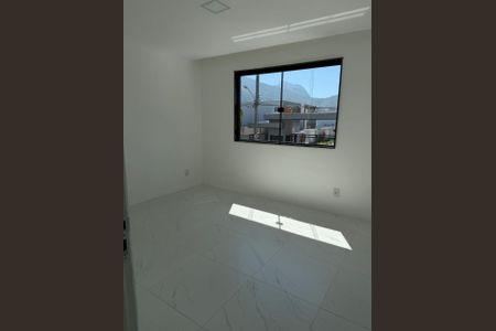 Foto 17 de casa à venda com 3 quartos, 180m² em Vargem Pequena, Rio de Janeiro