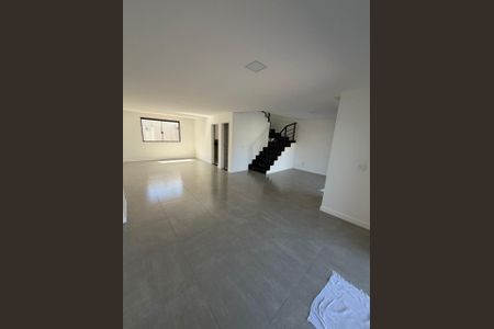 Foto 18 de casa à venda com 3 quartos, 180m² em Vargem Pequena, Rio de Janeiro