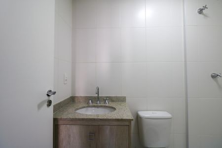 Apartamento à venda com 65m², 2 quartos e 1 vaga Apartamento à venda com 65m², 2 quartos e 1 vagaBanheiro da Suíte