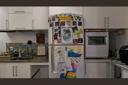 Apartamento para alugar com 80m², 2 quartos e 1 vaga Apartamento para alugar com 80m², 2 quartos e 1 vagaCozinha e Área de Serviço