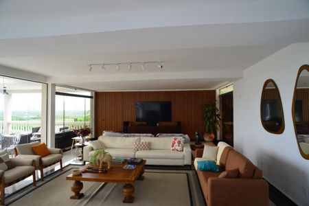 Casa de condomínio para alugar com 1200m², 5 quartos e 3 vagasSala