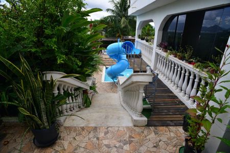 Casa de condomínio para alugar com 1200m², 5 quartos e 3 vagasÁrea Externa