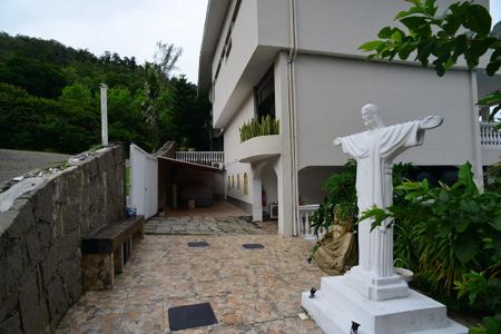 Casa de condomínio para alugar com 1200m², 5 quartos e 3 vagasÁrea Externa