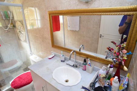 Casa de condomínio para alugar com 1200m², 5 quartos e 3 vagasBanheiro Suíte 2 Inferior