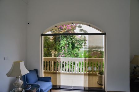 Casa de condomínio para alugar com 1200m², 5 quartos e 3 vagasHall Social