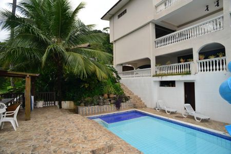 Casa de condomínio para alugar com 1200m², 5 quartos e 3 vagasPiscina