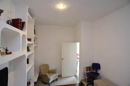 Casa de condomínio para alugar com 1200m², 5 quartos e 3 vagasQuarto 1