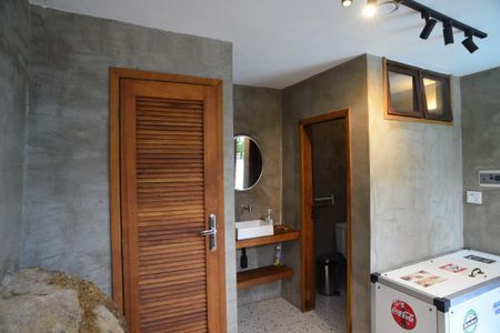 Casa de condomínio para alugar com 1200m², 5 quartos e 3 vagasSauna