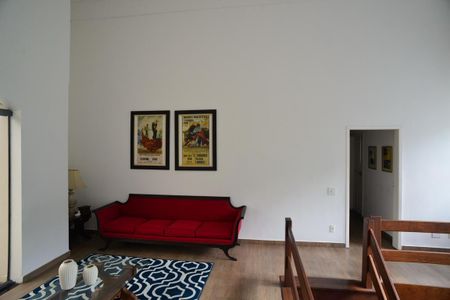 Casa de condomínio para alugar com 1200m², 5 quartos e 3 vagasHall Social