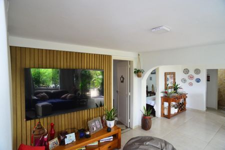 Casa de condomínio para alugar com 1200m², 5 quartos e 3 vagasSala Inferior