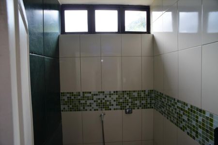 Casa de condomínio para alugar com 1200m², 5 quartos e 3 vagasLavabo Superior