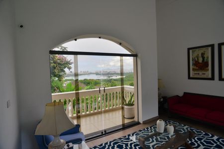 Casa de condomínio para alugar com 1200m², 5 quartos e 3 vagasHall Social