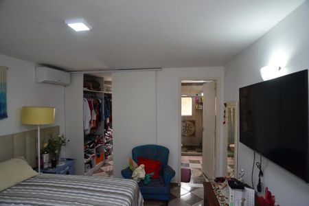 Casa de condomínio para alugar com 1200m², 5 quartos e 3 vagasSuíte Inferior