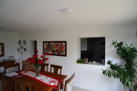 Casa de condomínio para alugar com 1200m², 5 quartos e 3 vagasSala Inferior