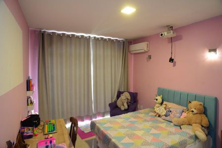 Casa de condomínio para alugar com 1200m², 5 quartos e 3 vagasQuarto 3