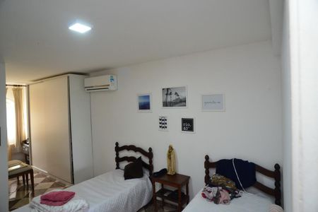 Casa de condomínio para alugar com 1200m², 5 quartos e 3 vagasSuíte Inferior 2